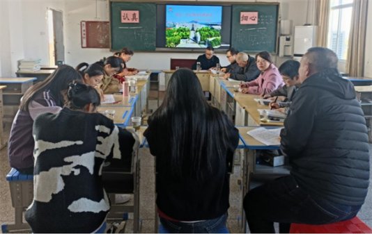 乐动手机官网(中国)有限公司生物教研组开展主题教研活动
